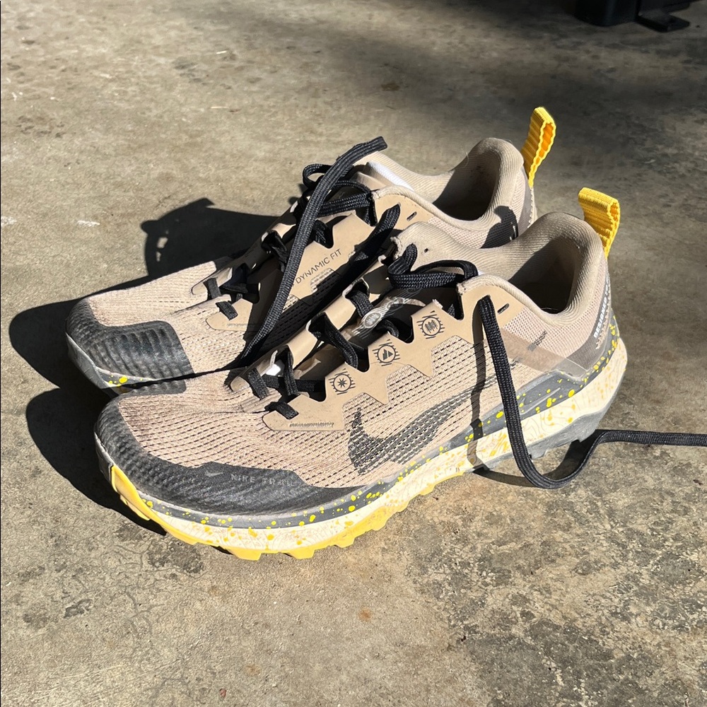 Nike Women’s Wildhorse Trail Shoes size 8